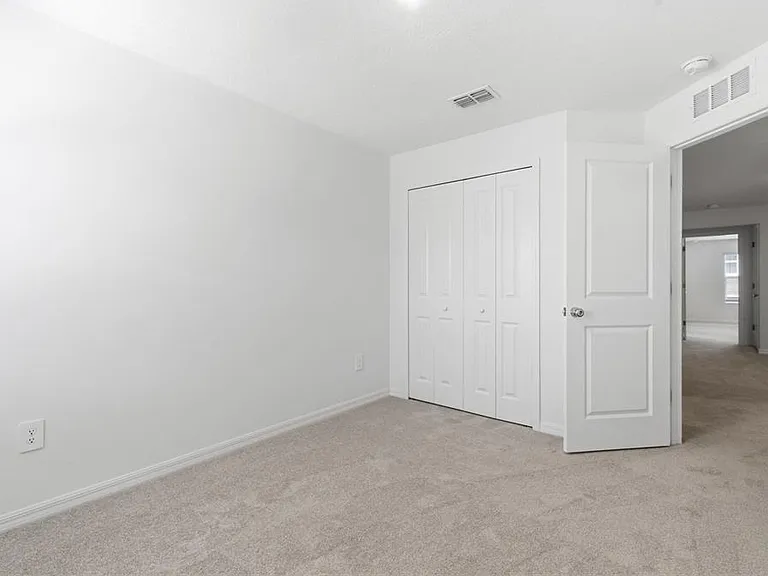 9851 Feaster Dr — Photo 32