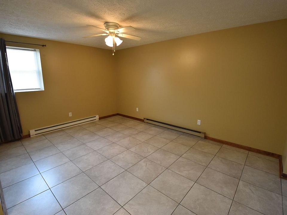1st image of 212 W East St APT 2