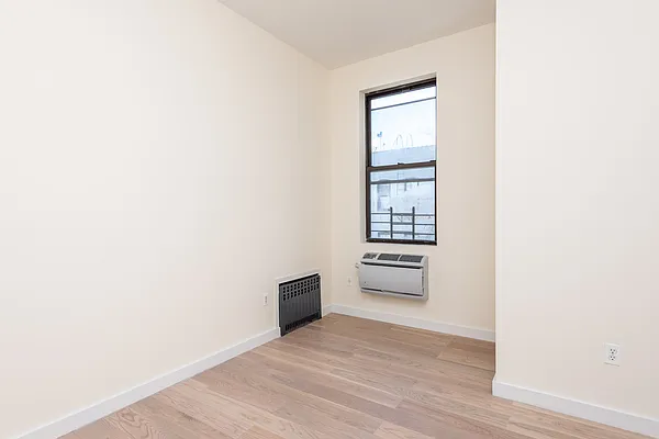 Rented by Nooklyn NYC LLC | media 4