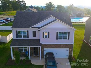 95 Burdock Rd, Fletcher, NC 28732