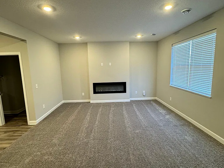 10692 Burnt Rock Rd — Photo 2