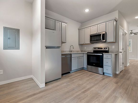 3rd image of 1348 S West Ave Unit 108
