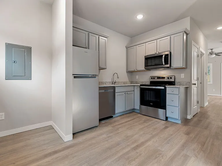 1348 S West Ave #108 — Photo 3