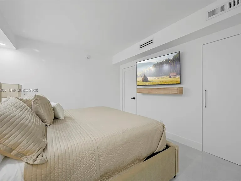19370 Collins Ave #507 — Photo 12