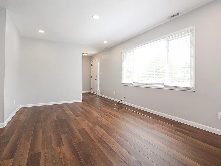 1701 Glenwood Dr — Photo 12