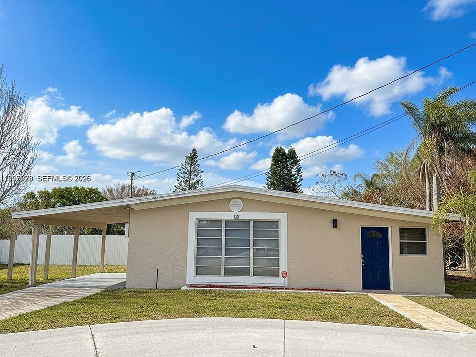 1st image of 121 NE Prima Vista Blvd