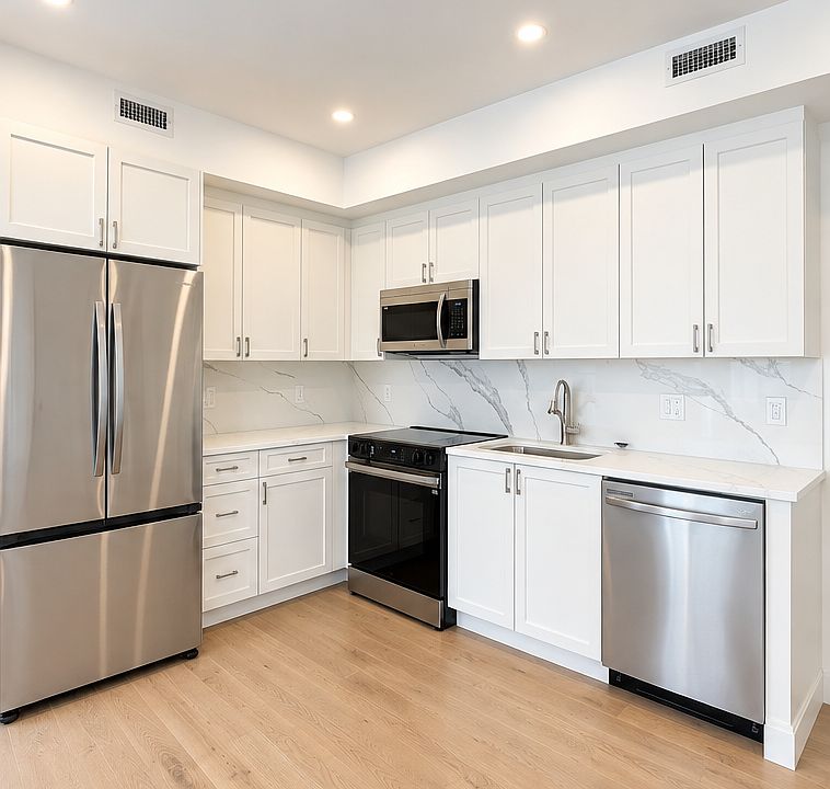 1st image of 36 Colborne Rd #2