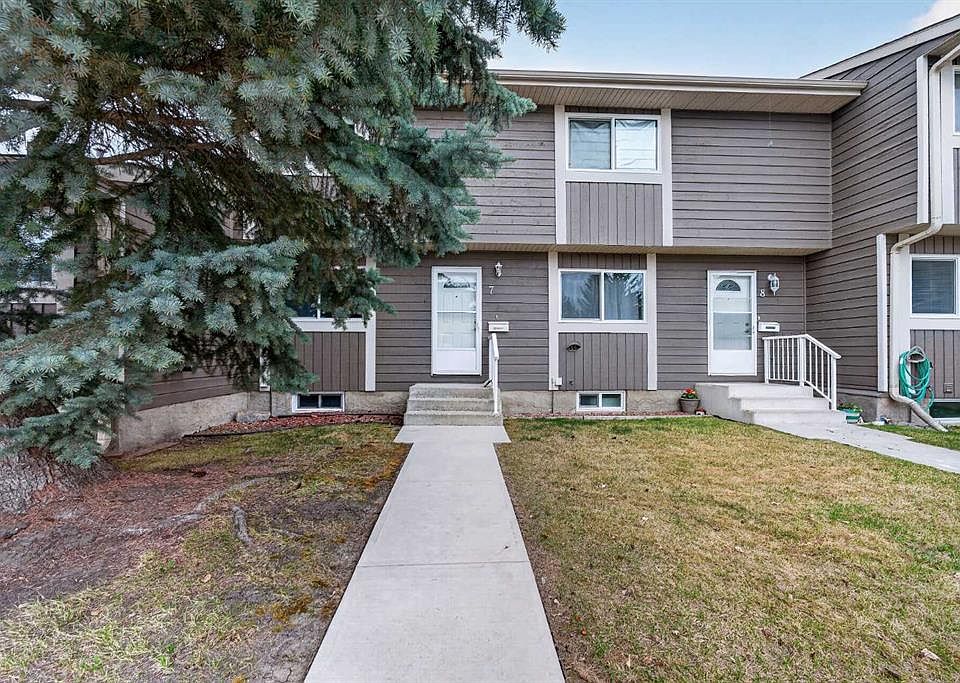 1st image of 14736 E Deerfield Dr SE #7