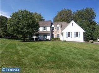 870 Springbank Ln, Wayne, PA 19087