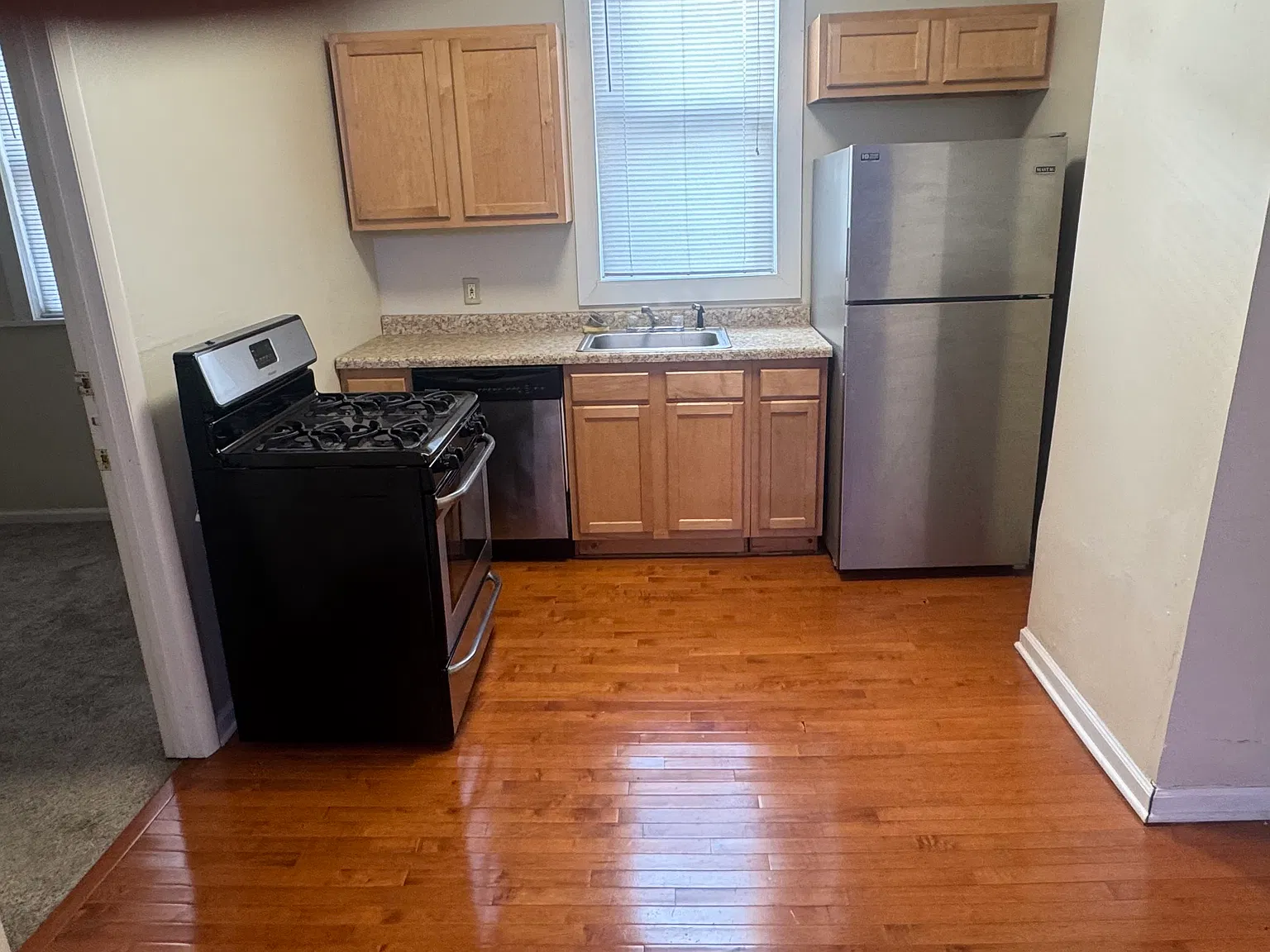 1 bed, $900 — Photo 3