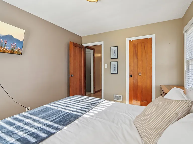 4111 E Pleasant Run Parkway South Dr — Photo 19
