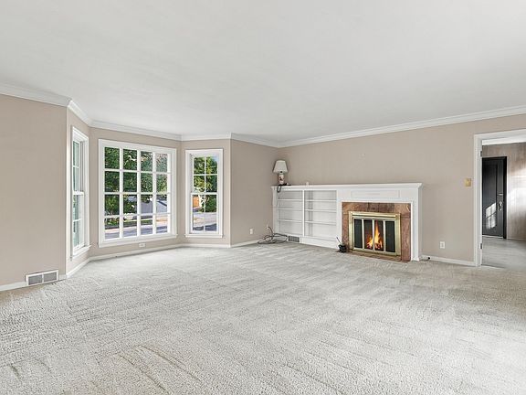 4th image of 735 W 19th St