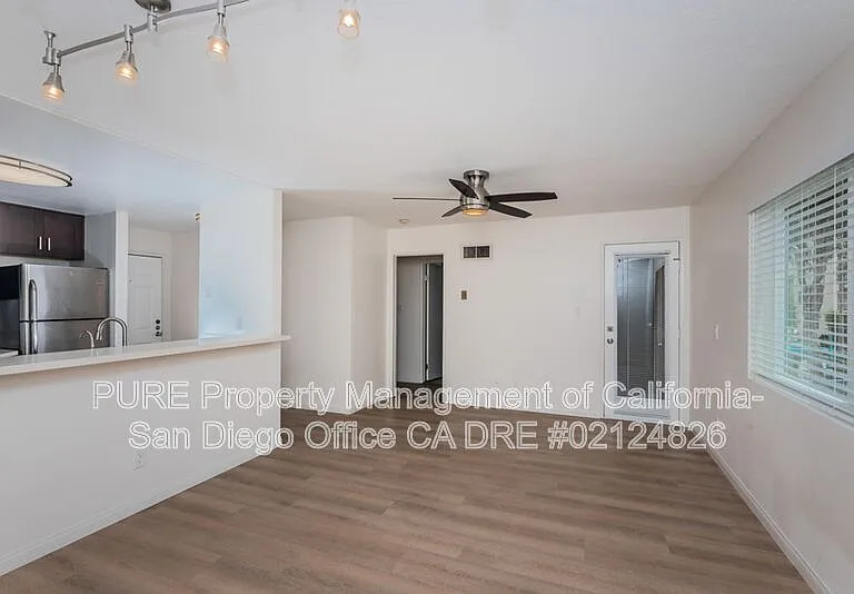 7565 Charmant Dr #515 — Photo 8