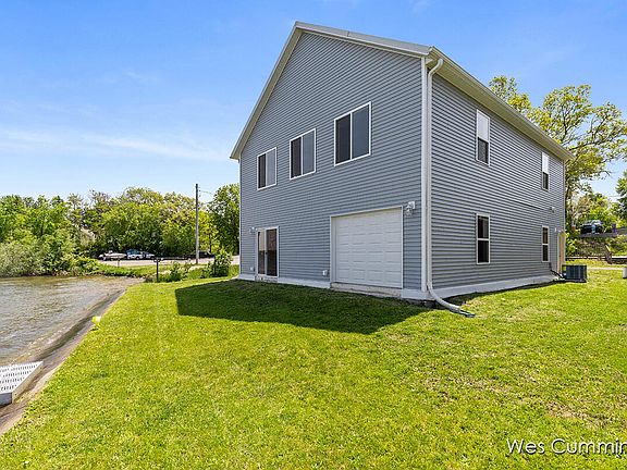 2nd image of 2678 Ottawa Dr