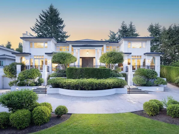 835 Highland Dr, West Vancouver, BC V7S 2G6