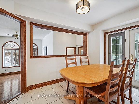 5th image of 3016 Cole Rd