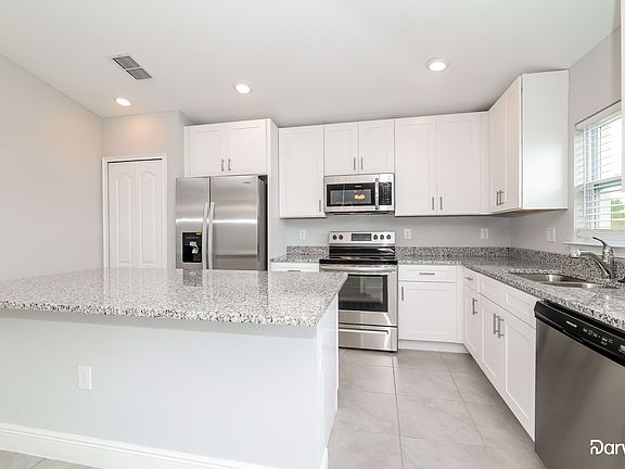 3rd image of 288 Beckenham Dr