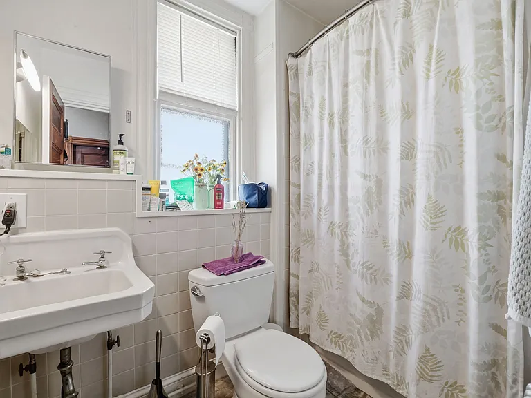 3 Monmouth St #2 — Photo 17