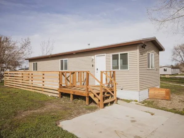 104 Northside Dr, Lander, WY 82520