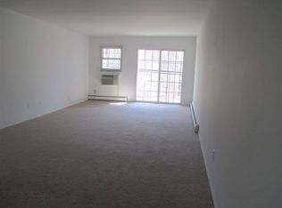 183 Fox Hollow Rd, Woodbury, NY 11797