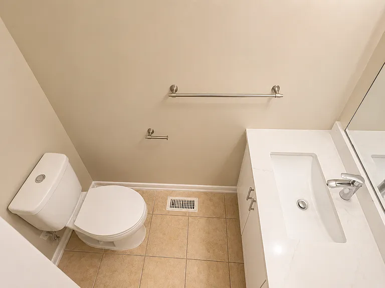 90 Snowberry Cres — Photo 15