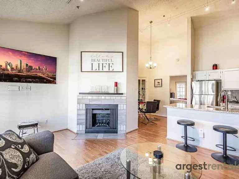 4800 W Lovers Ln #223 — Photo 3