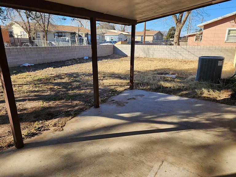 112 Oklahoma Dr — Photo 4