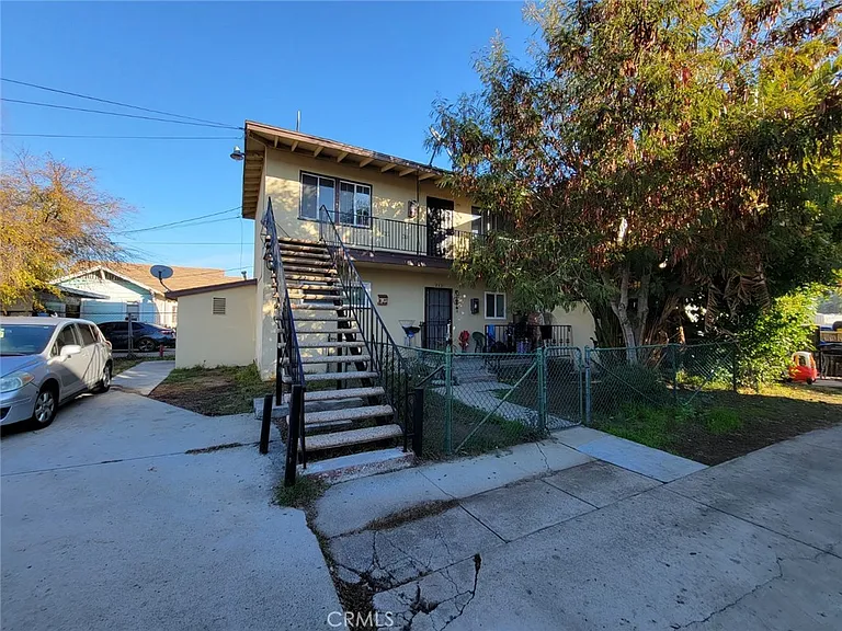 757 S Towne Ave — Photo 14
