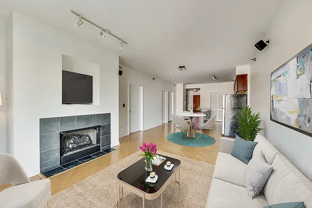 4350 N Broadway St #503 — Photo 5