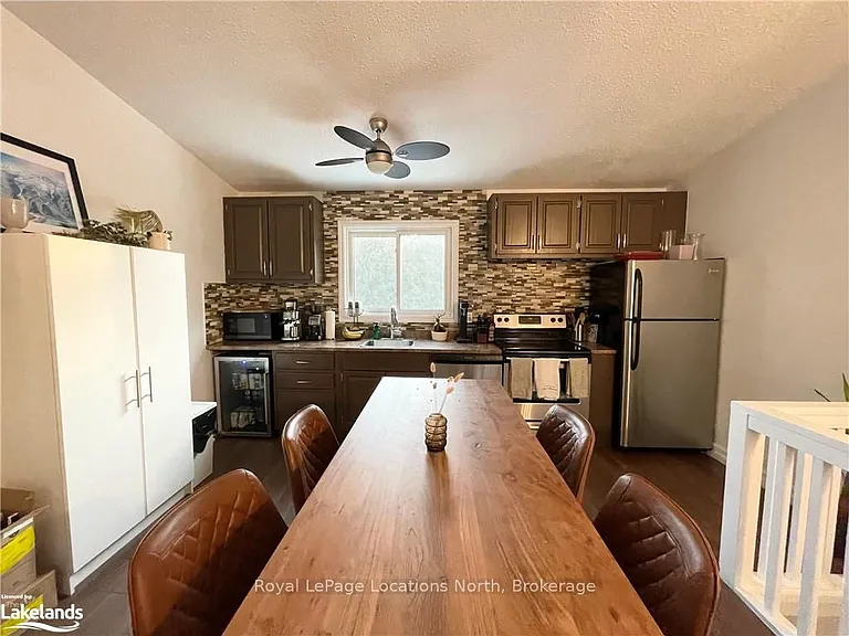15 Harbour St W #244 — Photo 10