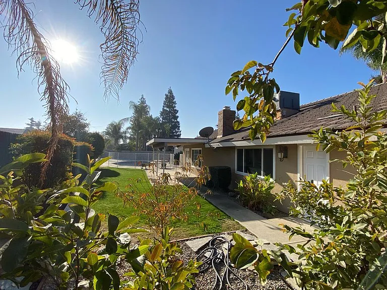 7100 Calene Ct — Photo 22