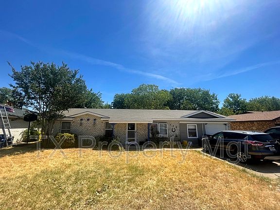 2nd image of 712 Heathcliff Dr