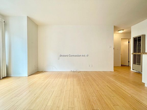4th image of 66 Magnolia St #1
