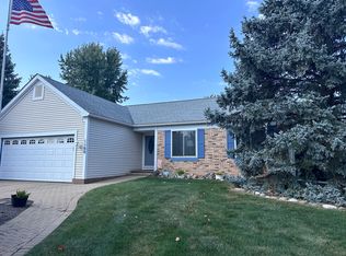 1160 Stonegate Rd, Algonquin, IL 60102