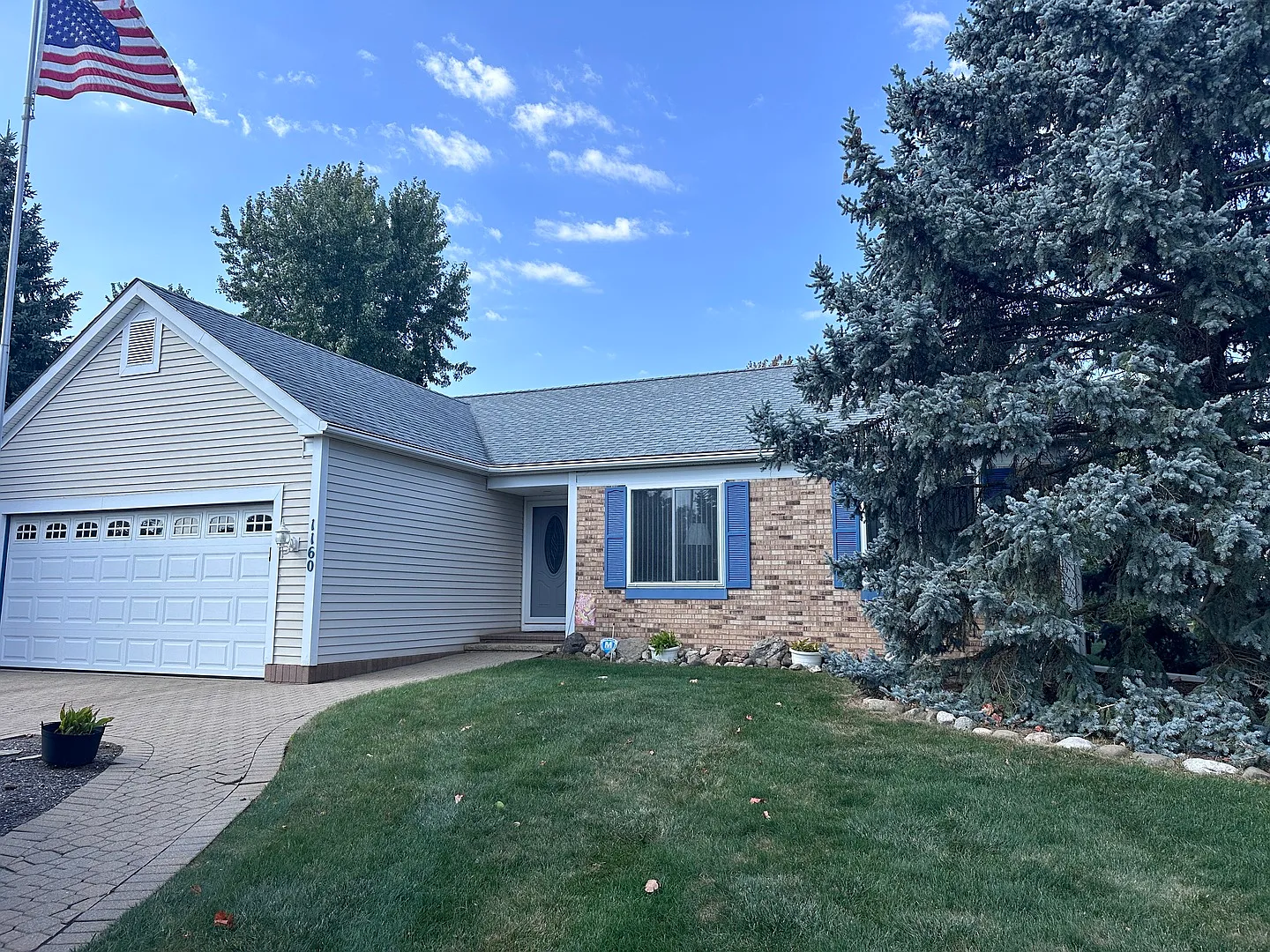 1160 Stonegate Rd photo 1