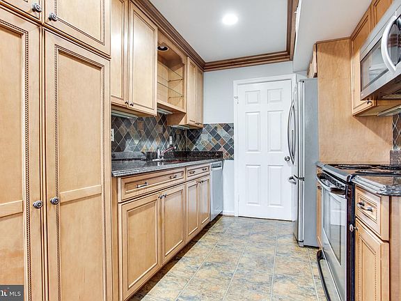 5th image of 20237 Shipley Ter APT 202-4C