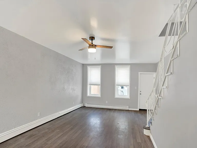3019 Weikel St — Photo 9