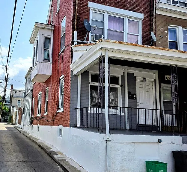 641 N Howard St — Photo 9