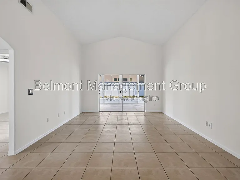 2127 Korat Ln — Photo 6