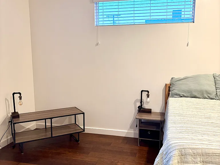 337 N Dillon St — Photo 10