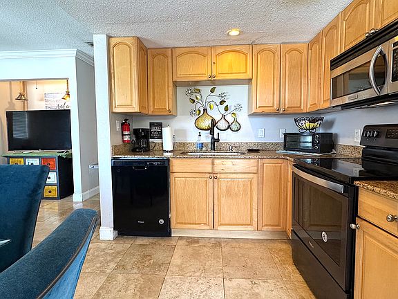 2nd image of 506 University Blvd