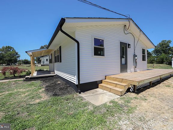 3rd image of 12 Garrison Rd