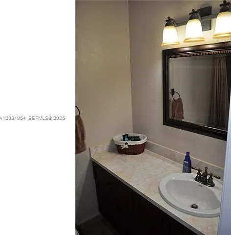 15610 SW 105th Ln #606 — Photo 16