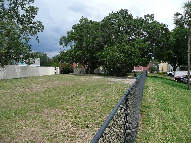 2424 W Tampa Bay Blvd #B106 — Photo 22