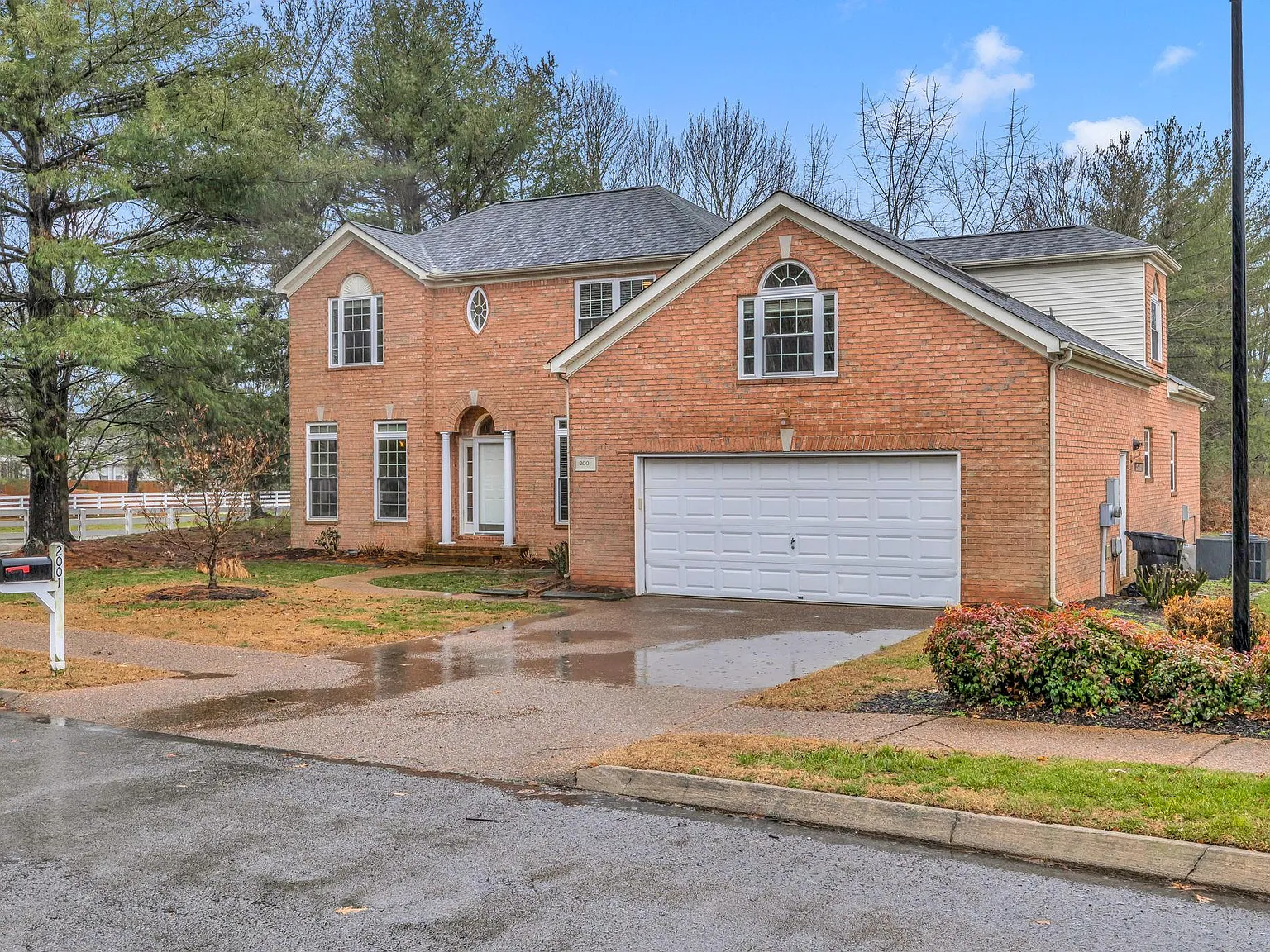 4 bed, 2.5 bath, 3102 sqft, $3,600 — Photo 4