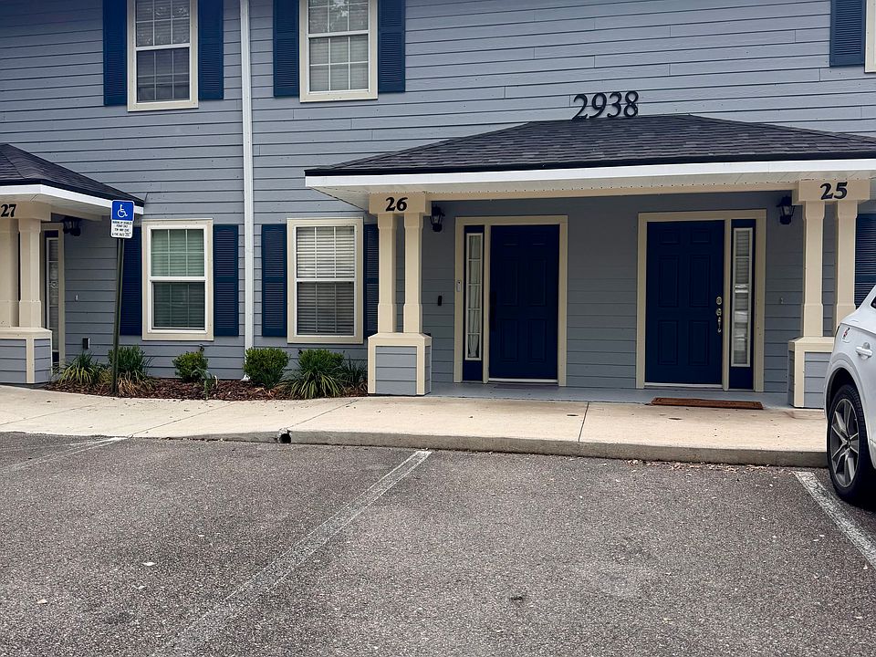 1st image of 2938 SW 35th Pl APT 26