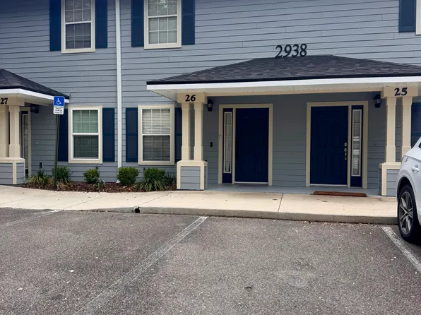 2938 SW 35th Pl APT 26, Gainesville, FL 32608