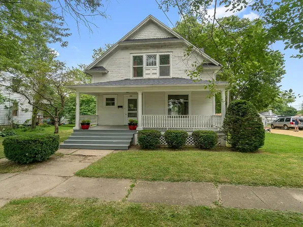 703 S 2nd St, Oregon, IL 61061