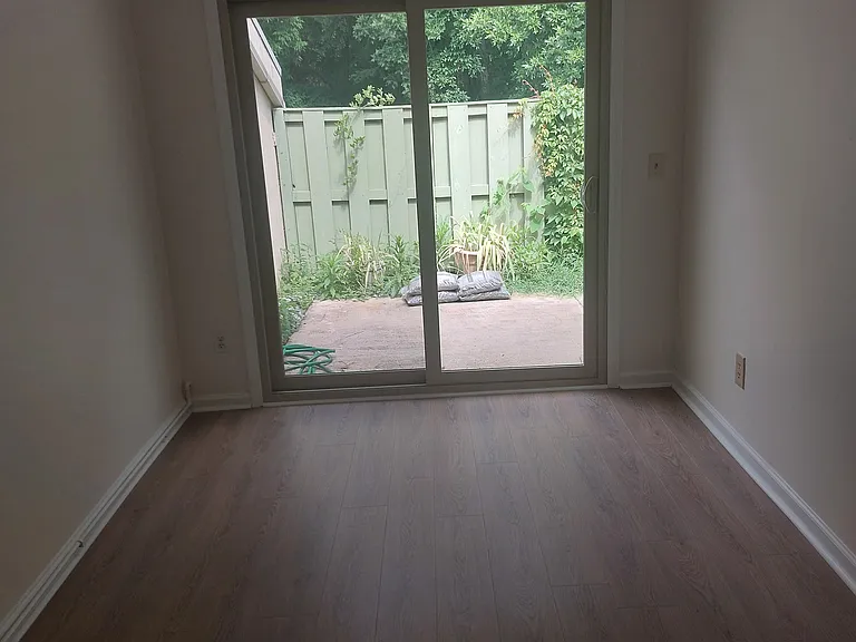 311 Dryden Ln — Photo 6