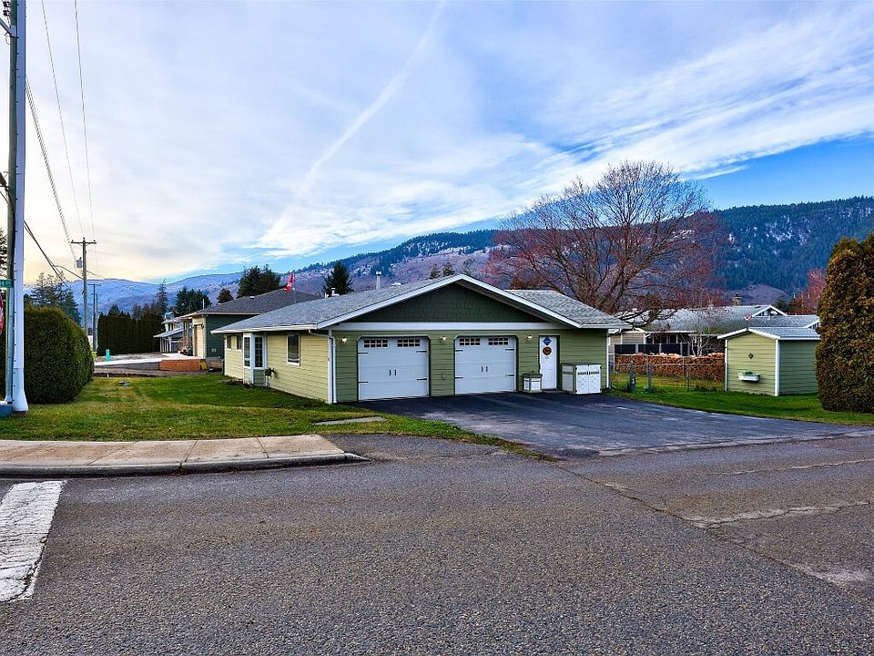1st image of 1110 2nd Ave